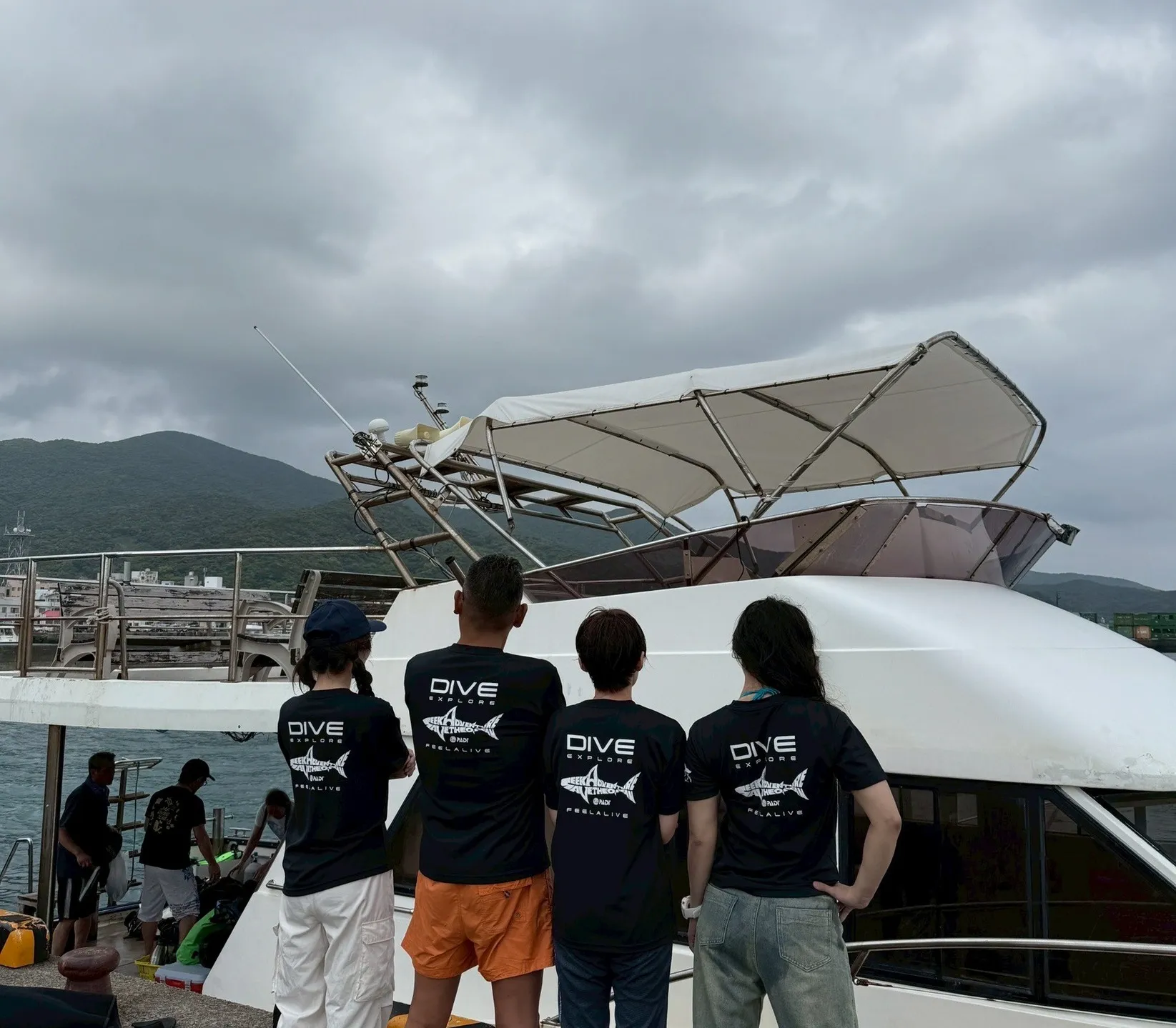 奄美大島三泊四日🐡ミステリーサークル観察🐙コブシメ産卵🐠５０...