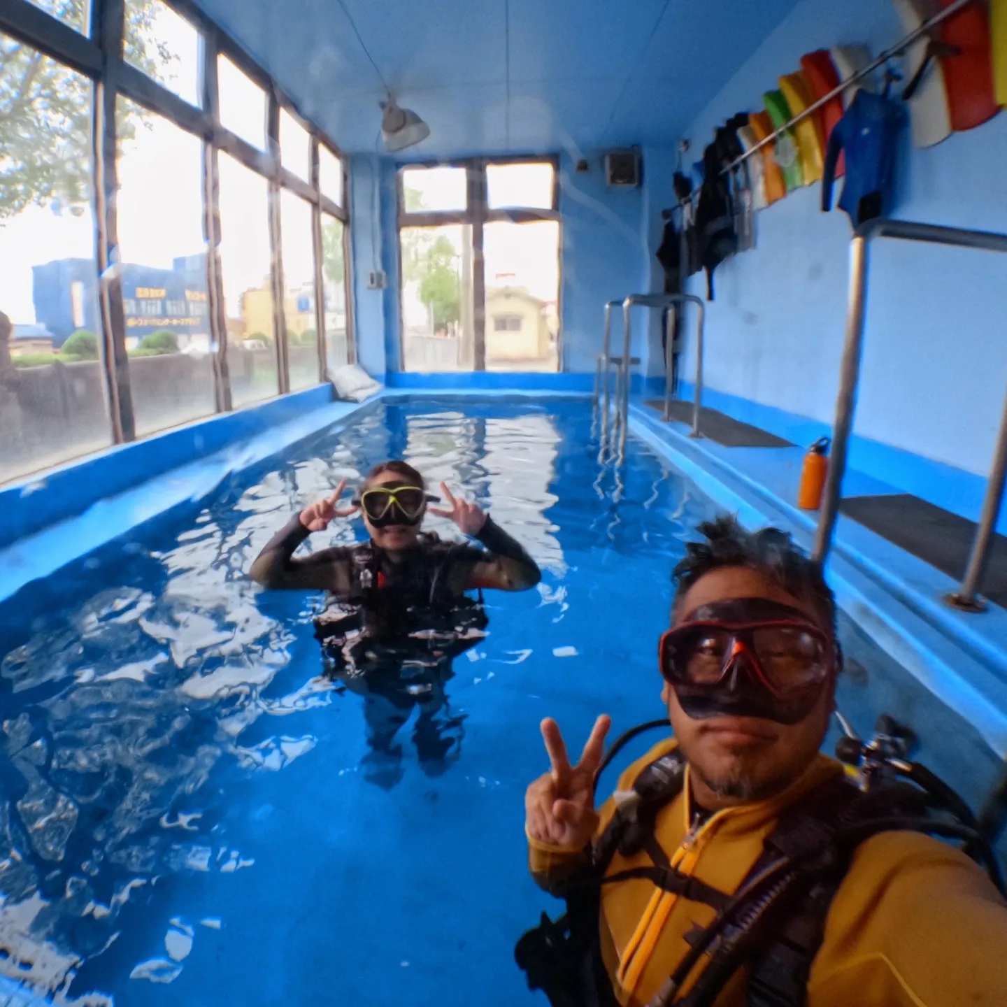 BIGBLUEのダイビングプール講習はマンツーマンなので✨上...
