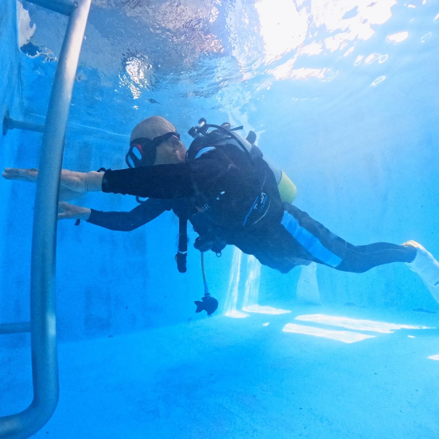 2025/8/4のOWDプール講習はBIGBLUE講習生は7...