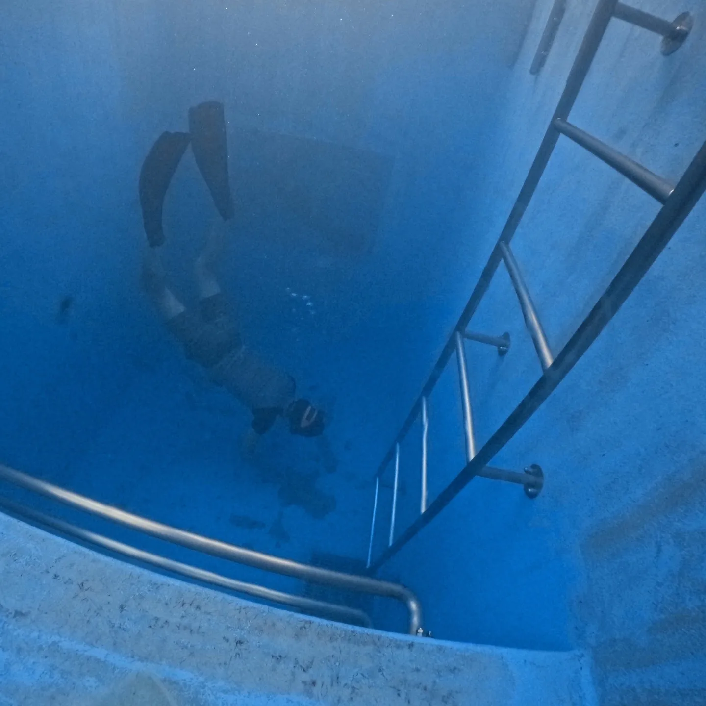 2025/9/14午前中は韓国パラダイブ35ｍプールに向けフ...