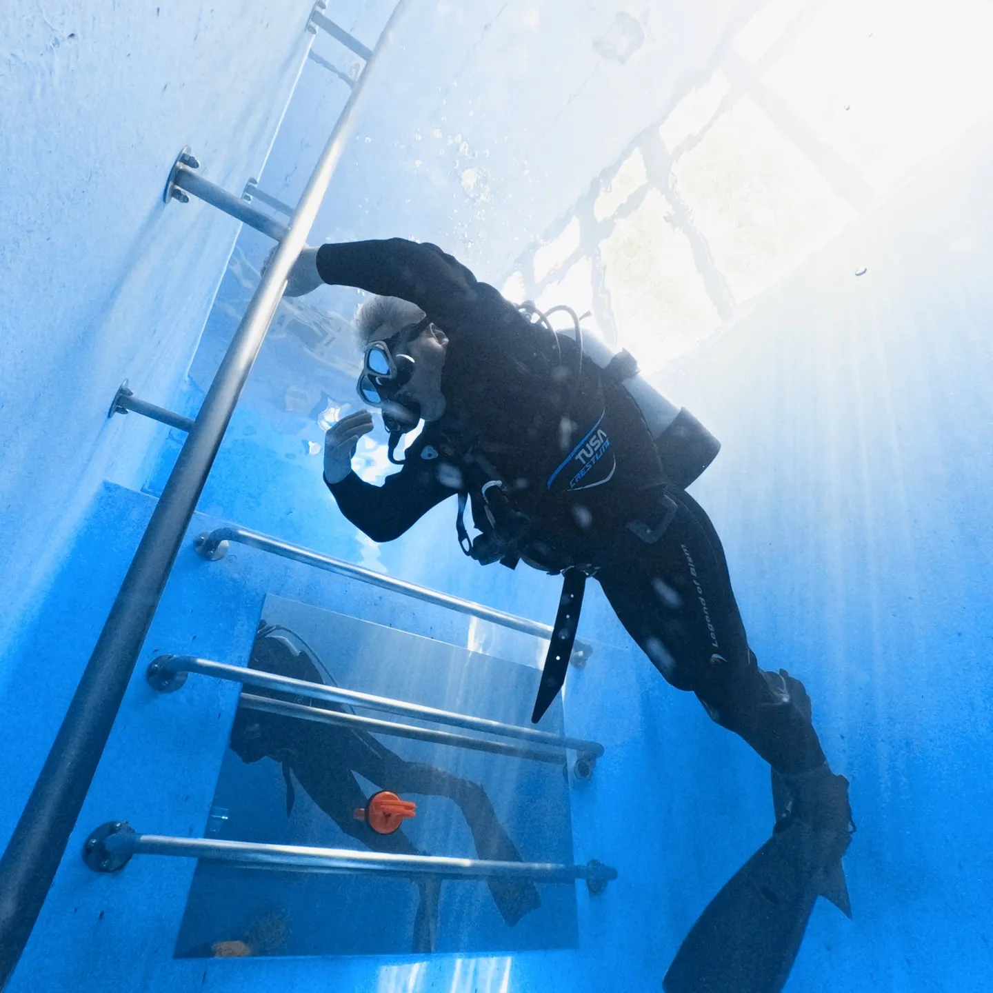 17金曜日は朝8時からプールでダイブマスター講習でした🚣‍♂...